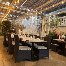 Coast Beach Cafe and Bar
