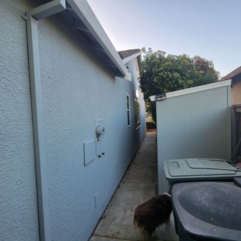 DJ Painting - Side with shed - Painters Near Me
