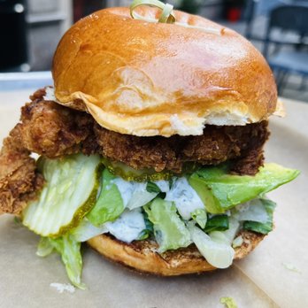 Big Buns - The FRICKEN GOOD FRIED CHICKEN - Burgers Near Me - Arlington, Virginia