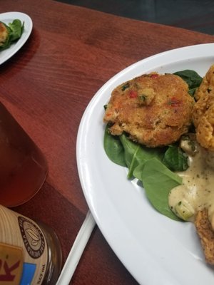 PEEWEE'S CRABCAKES by null