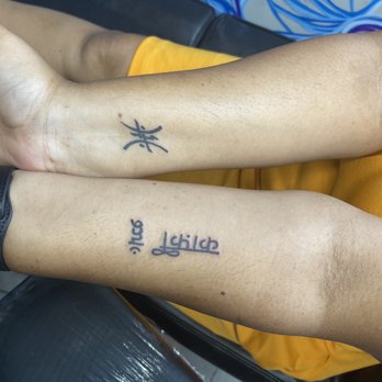 Slanging Ink - I am enough in Hindi ; Pisces  sign (I think) - Tattoo Near Me - Houston, Texas