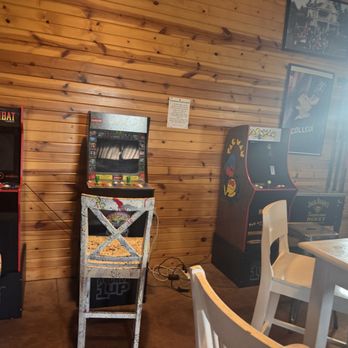 Chuds Pub and Grub - Barbeque Near Me - Larchwood, Iowa Chuds Pub and Grub - Barbeque Near Me - Larchwood, Iowa