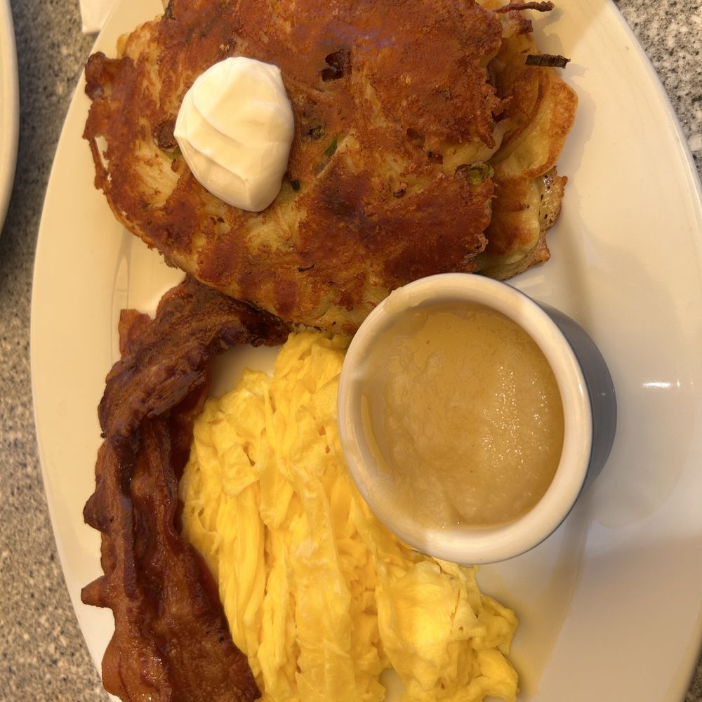 Egg N' Joe - bacon & Tillamook potato cakes & eggs - American Near Me - Gilbert, Arizona
