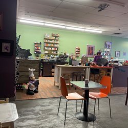 Purple Rooster Cafe - Saturday morning breakfast