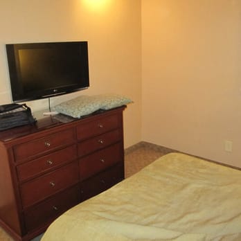 Bahia Resort Hotel - The 2 flat LCDs were new. - San Diego, CA
