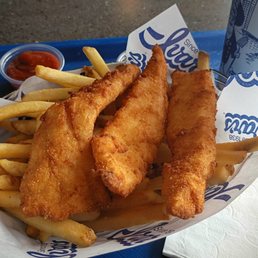 3-piece Alaskan true cod fish and chips. Hot and crispy. I wish it were battered instead of breaded. But it was still good. 3-piece Alaskan true cod fish and chips. Hot and crispy. I wish it were battered instead of breaded. But it was still good.