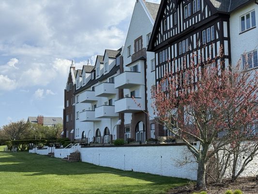 Montauk Manor by null