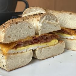 Ceremony Coffee Roasters - Cross Street Market - Bacon egg and cheese on everything bagel: not bad, cheese and bacon nice and crispy.