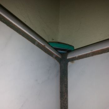 Mother Lode Motel - Gum on ceiling old razors in shower. - Hotels Near Me - Placerville, California Mother Lode Motel - Gum on ceiling old razors in shower. - Hotels Near Me - Placerville, California