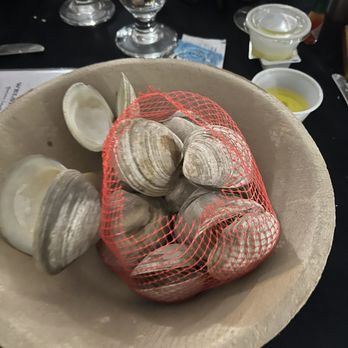 Welsh Field Inn - Clams - American Near Me - Troy Twp, Ohio