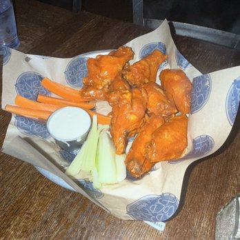 Rivercrest - Dozen Wings - Sports Bars Near Me - Astoria, New York Rivercrest - Dozen Wings - Sports Bars Near Me - Astoria, New York