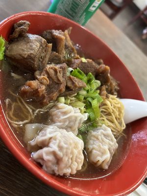 Yummy Yummy Noodles by null