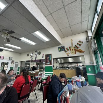 Los Pericos Taqueria - Interior - Mexican Near Me - Gilroy, California Los Pericos Taqueria - Interior - Mexican Near Me - Gilroy, California