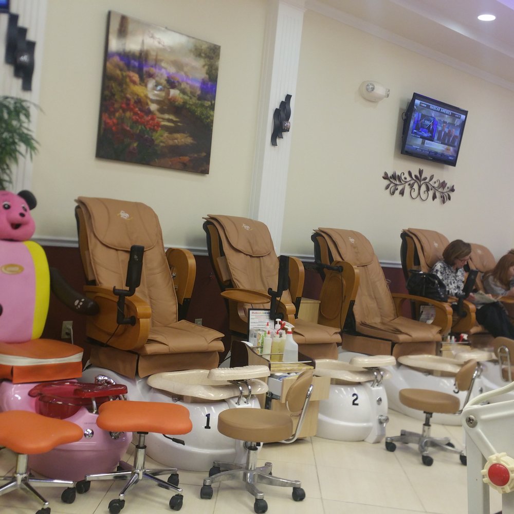 Royal Nails and Spa - Many stations and very clean - Nail Salons Near Me - Columbus, Georgia Royal Nails and Spa - Many stations and very clean - Nail Salons Near Me - Columbus, Georgia