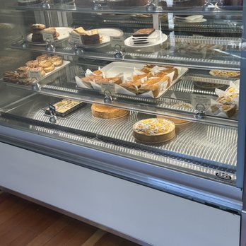 Fournée Bakery - Slim picking but didn't get to try their other pastries. - Bakeries Near Me - Berkeley, California