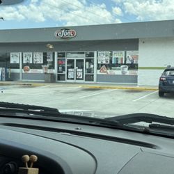 Exxon - Store front