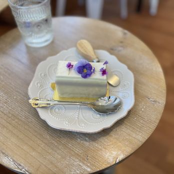 Fleur Sauvage Chocolates - Plum cake - Chocolatiers & Shops Near Me - Windsor, California Fleur Sauvage Chocolates - Plum cake - Chocolatiers & Shops Near Me - Windsor, California