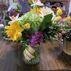 Linnet's Flowers on the Square - Bouquet