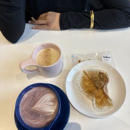Ube latte, chai latte and banana bread