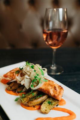 Woolley's Kitchen & Bar by null