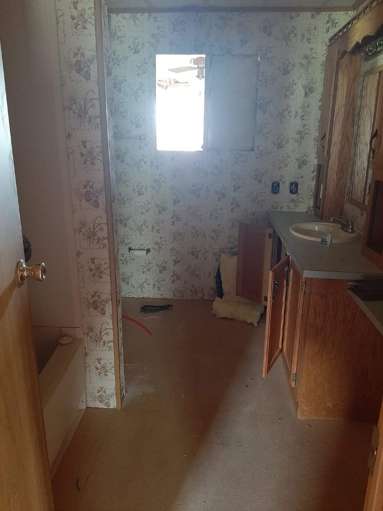 Slide of D. Russell Home Repairs