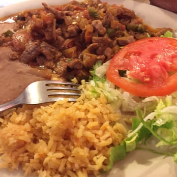 Gorditas Aguascalientes - Bistek Mexicana - beef with chunks of onion, jalapeño, and tomato - Mexican Near Me - Houston, Texas Gorditas Aguascalientes - Bistek Mexicana - beef with chunks of onion, jalapeño, and tomato - Mexican Near Me - Houston, Texas