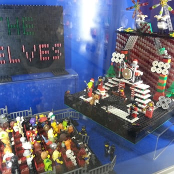 The Lego Store - Toy Stores Near Me - Des Peres, Missouri The Lego Store - Toy Stores Near Me - Des Peres, Missouri