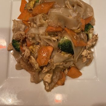 Sake - Chicken Pad See Ew Noodle - Sushi Bars Near Me - Stafford, Virginia
