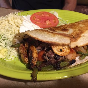 Carisilo's Mexican Restaurant - Mexican Near Me - Collinsville, Illinois