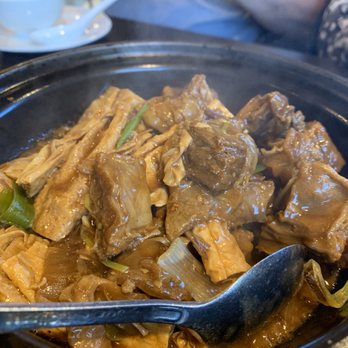 Lucky Pot - Beef and bean curd hot sizzling pot - Chinese Near Me - Toronto, Ontario