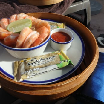 Marriott Cancun Resort - peel and eat shrimp from the pool - Hotels Near Me - Cancún, ROO
