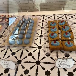 Elliott’s Edibles