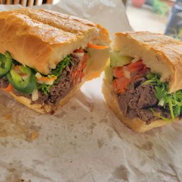 Beef Bánh Mi Beef Bánh Mi