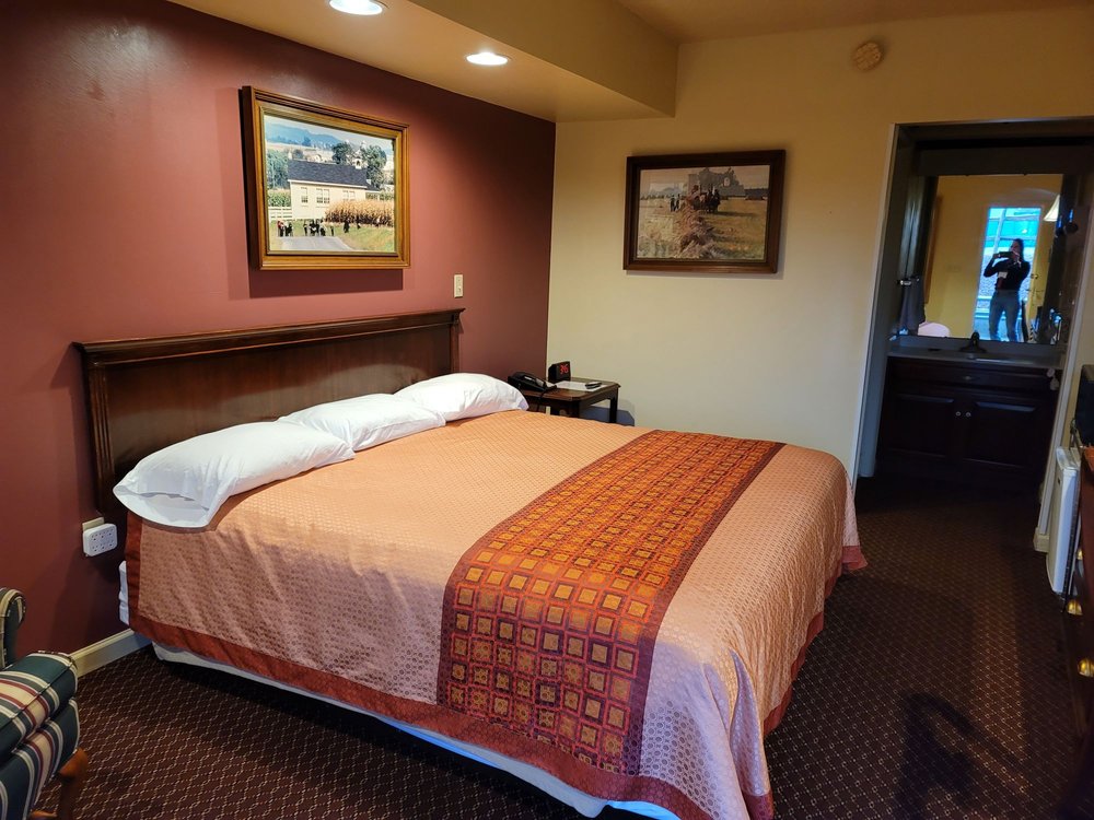 CLASSIC INN Updated August 2024 14 Reviews 2302 Lincoln Hwy E