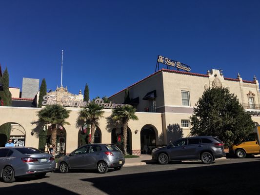 The Hotel Paisano by null