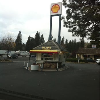 Mountain Espresso - a view of a gas station - Coffee & Tea Near Me - Weed, California Mountain Espresso - a view of a gas station - Coffee & Tea Near Me - Weed, California
