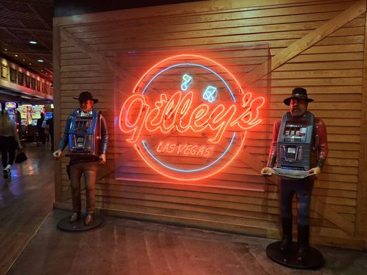 Golden Circle Sports Bar by null