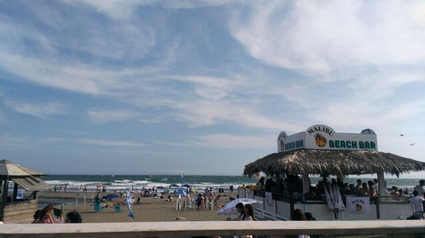 Kamakura Yuigahama Beach by null