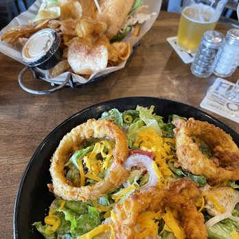 Full On Craft Eats & Drinks - Tex Salad Turkey & Avocado - Bars Near Me - Rockville, Maryland