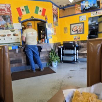Tacos Rojas - A customer making a Take Out order. - Mexican Near Me - Roanoke, Virginia Tacos Rojas - A customer making a Take Out order. - Mexican Near Me - Roanoke, Virginia