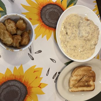 Doo-Dah Diner - Half order biscuits and gravy - Diners Near Me - Wichita, Kansas Doo-Dah Diner - Half order biscuits and gravy - Diners Near Me - Wichita, Kansas