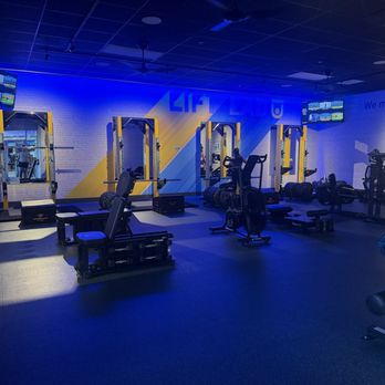 Chuze Fitness - Tanning Near Me - Tucson, Arizona Chuze Fitness - Tanning Near Me - Tucson, Arizona