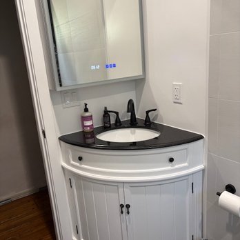 NextDoor Construction & Remodeling - Black & White full bath - General Contractors Near Me - Los Angeles, California