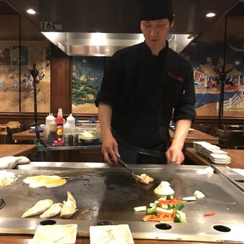 Sakura - Cooking it up - Japanese Near Me - Vienna, Virginia