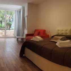 Scicli Albergo Diffuso - Una delle camere exclusive con giardino arabo all'interno.