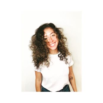 letícia damião - Layers on curly hair - Hair Stylists Near Me - San Francisco, California letícia damião - Layers on curly hair - Hair Stylists Near Me - San Francisco, California