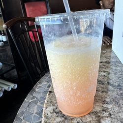 The House of Ross Coffee Bar - Ross Refresher (peach/watermelon)