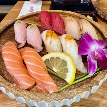 Heemo Sushi - Various nigiri - Tuna, albacore, yellowtail, snapper, salmon - Sushi Bars Near Me - Duarte, California