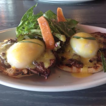 Bidwell Restaurant - The steak and eggs Benedict - New American Near Me - Washington, DC, District of Columbia