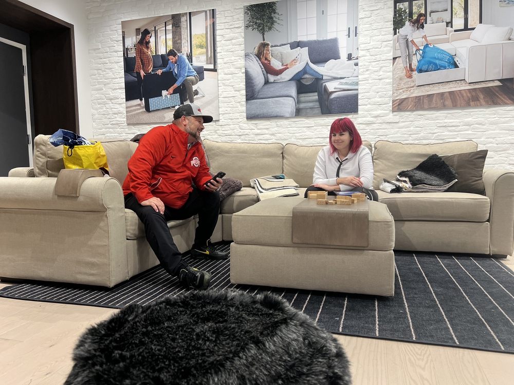 LOVESAC 1800 Galleria Blvd Space 4020, Franklin, Tennessee